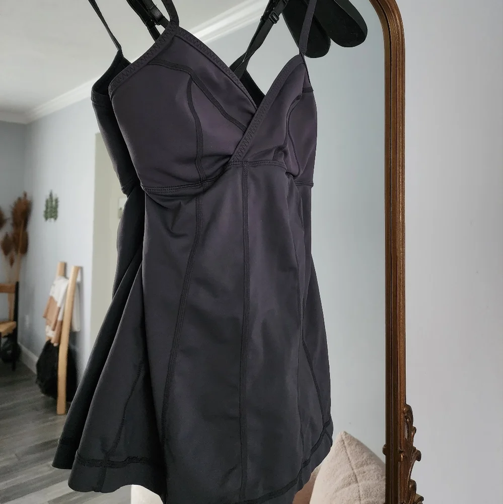 Lululemon Corset Like Crossover Criss Cross Tank Top